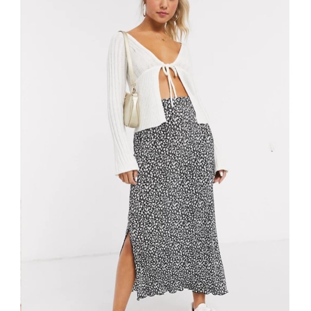 NWT Black + White Floral Midi Skirt Pull&Bear